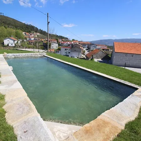 Casas Do Campo Da Moita