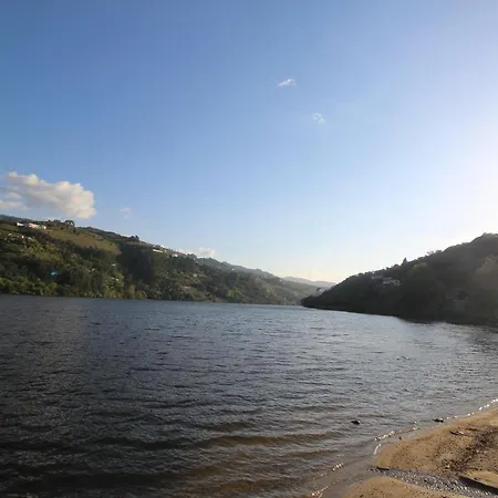 Casas Do Campo Da Moita 拜昂