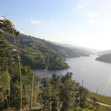 Casas Do Campo Da Moita 拜昂