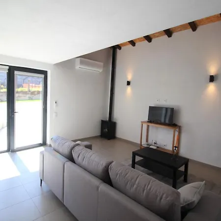 Casas Do Campo Da Moita Baião