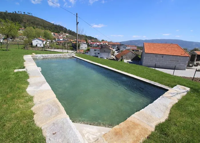 Casas Do Campo Da Moita