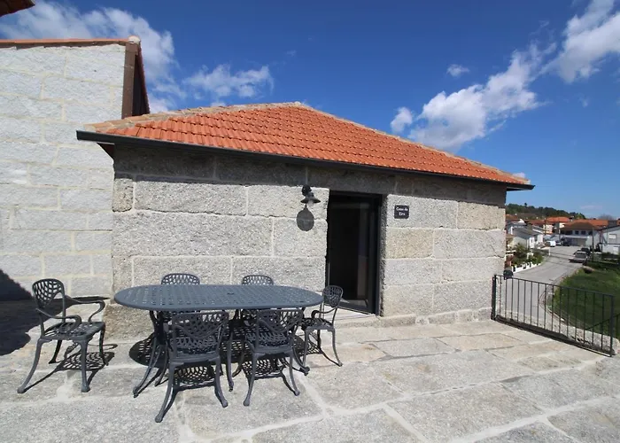 Casas Do Campo Da Moita