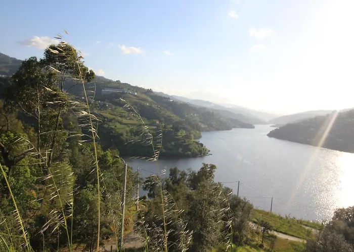 Casas Do Campo Da Moita Baião