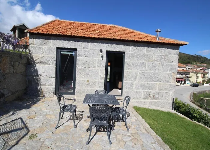 Casas Do Campo Da Moita